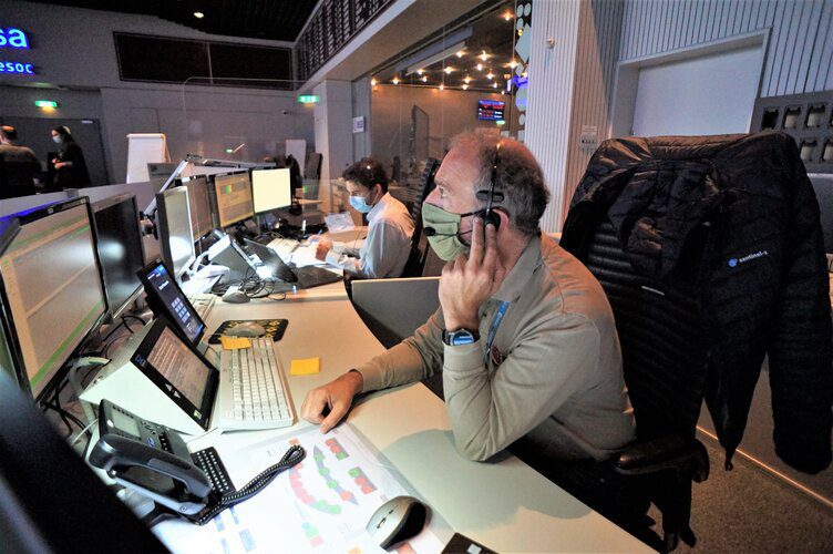 After countless simulations and a dress rehearsal, ESA's flight control team are ready for liftoff